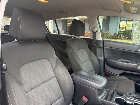 Used 2021 Kia Sportage LX FWD image 12