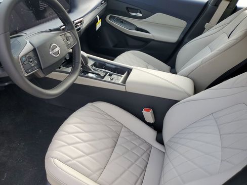 New 2026 Nissan Sentra SL w/ Floor Mat Package FWD image 8