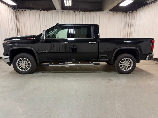 Used 2025 Chevrolet Silverado 2500 LTZ w/ LTZ Premium Package AWD/4WD image 14