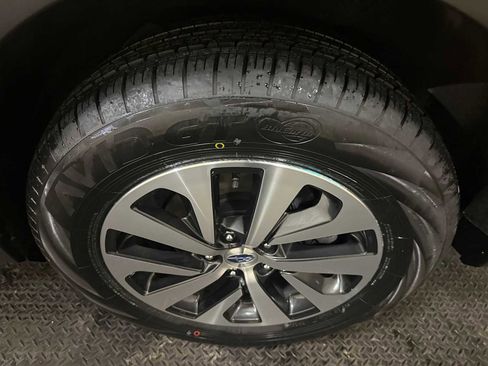 Used 2021 Subaru Outback Premium image 9