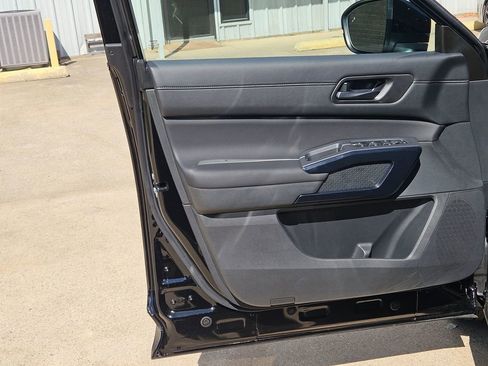 New 2026 Nissan Pathfinder SV image 14