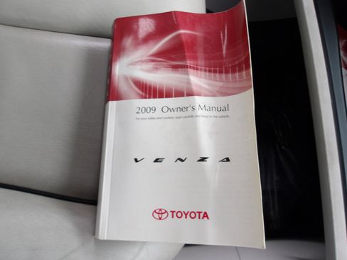 Used 2009 Toyota Venza AWD image 28