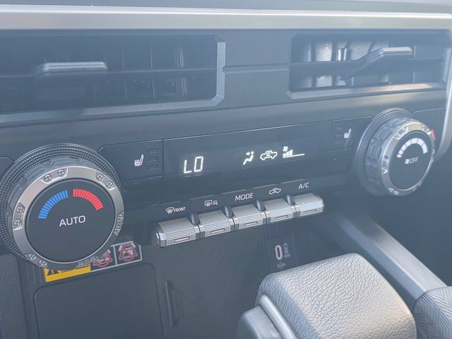 Used 2024 Toyota Tacoma SR5 AWD/4WD image 27