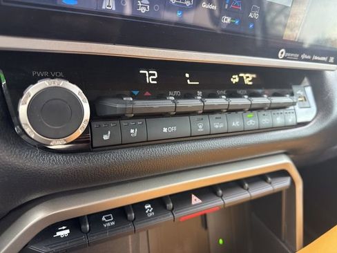 Used 2023 Toyota Tundra Limited image 12