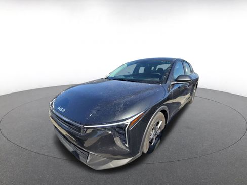 Used 2025 Kia K4 LXS image 5