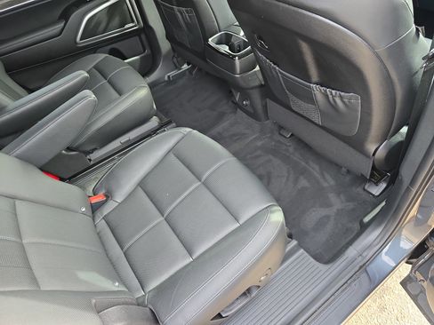 Used 2021 Kia Telluride EX w/ EX Premium Package image 12