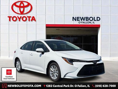 Certified 2025 Toyota Corolla LE w/ LE Premium Package FWD image 1