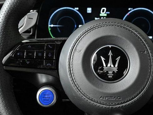 New 2025 Maserati Grecale Folgore image 10