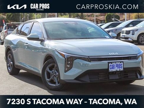 New 2025 Kia K4 LXS image 28
