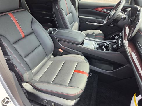 New 2026 Chevrolet Traverse RS FWD image 10