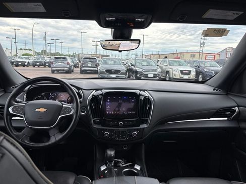 Used 2022 Chevrolet Traverse Premier w/ LPO, Floor Liner Package AWD/4WD image 11