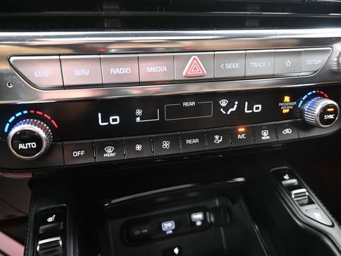 Used 2020 Kia Telluride SX w/ SX Prestige Package AWD/4WD image 23