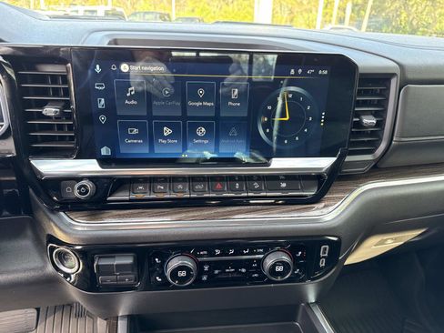 Used 2025 Chevrolet Silverado 1500 LT Trail Boss w/ Convenience Package II image 22