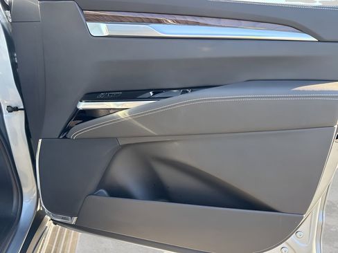 Used 2025 Cadillac Escalade Sport Platinum AWD/4WD image 10