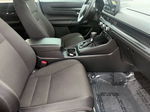 Used 2025 Honda CR-V EX image 31