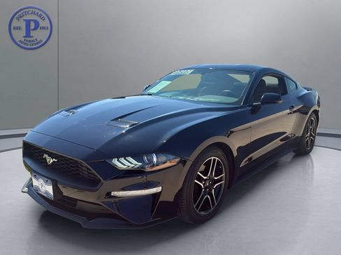 Used 2020 Ford Mustang Coupe w/ Equipment Group 101A RWD image 3