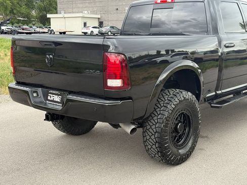 Used 2018 RAM 2500 Laramie w/ Sport Appearance Group AWD/4WD image 10