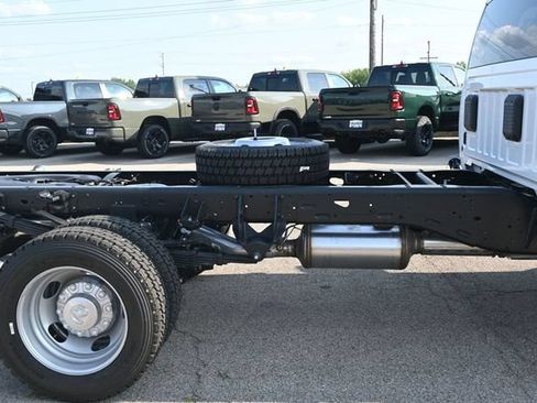 New 2026 RAM 5500 Tradesman w/ Chrome Appearance Group AWD/4WD image 8