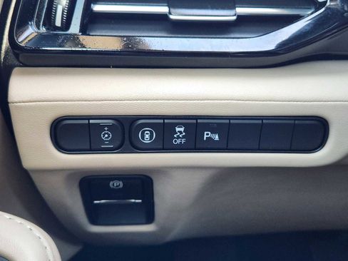 Used 2022 Acura MDX FWD w/ Technology Package image 21