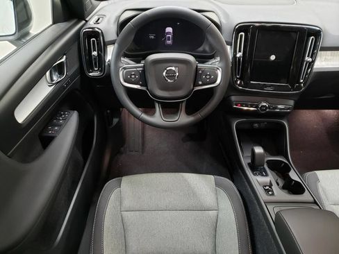 New 2026 Volvo XC40 B5 Core w/ Climate Package AWD/4WD image 10