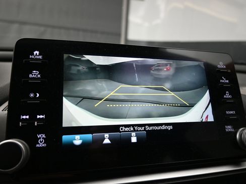 Used 2021 Honda Accord Sport image 13