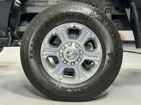 Used 2025 RAM 2500 Big Horn AWD/4WD image 35