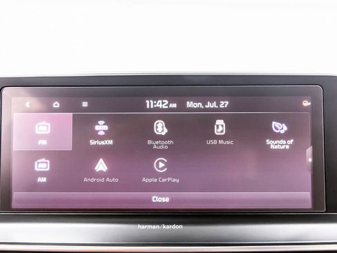 Used 2022 Kia Telluride SX w/ Towing Package FWD image 25