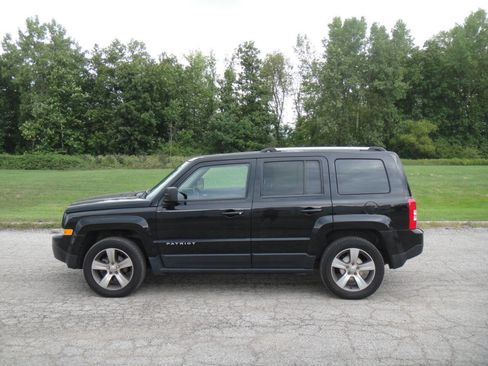 Used 2017 Jeep Patriot High Altitude image 5