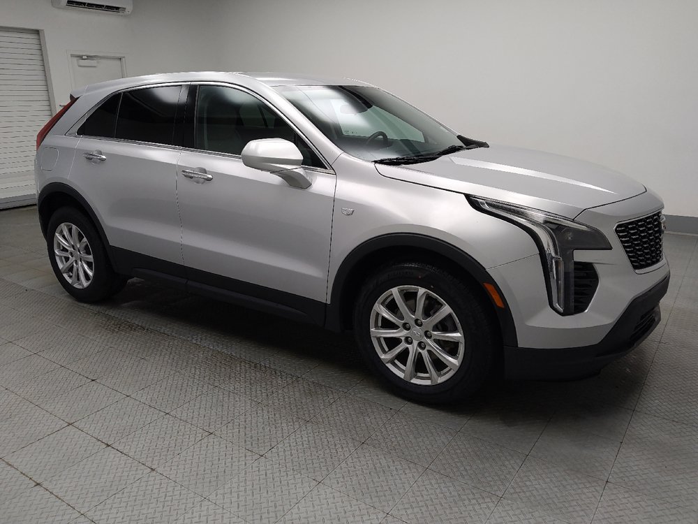 Used 2020 Cadillac XT4 Luxury w/ Cold Weather Package FWD image 11