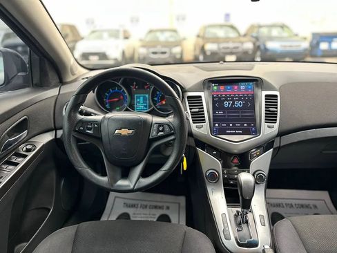 Used 2016 Chevrolet Cruze LT w/ Technology Package image 33
