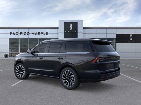 New 2026 Lincoln Navigator Black Label AWD/4WD image 4