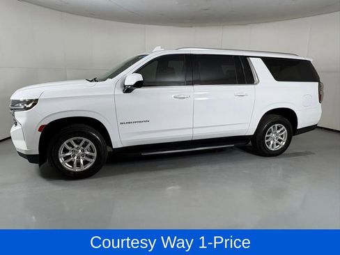 Used 2024 Chevrolet Suburban LT RWD image 6