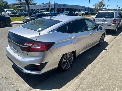 Used 2021 Honda Clarity Plug-In Hybrid image 1