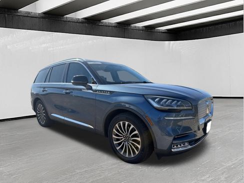 Used 2020 Lincoln Aviator Reserve w/ Equipment Group 201A RWD image 3