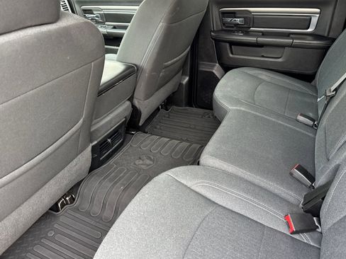 Used 2022 RAM 1500 Classic SLT image 13