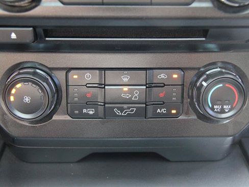 Used 2018 Ford F150 XLT w/ Equipment Group 302A Luxury AWD/4WD image 33