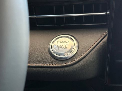 New 2026 Lincoln Nautilus Reserve AWD/4WD image 22