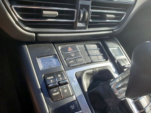 Used 2019 Porsche Macan S image 25