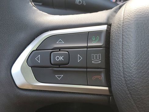 Certified 2024 Jeep Compass Limited w/ High Altitude Package image 16