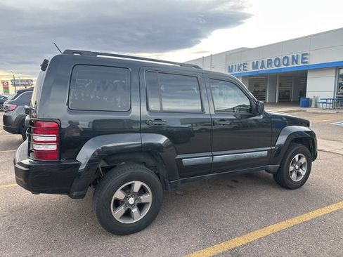 Used 2010 Jeep Liberty Sport image 4