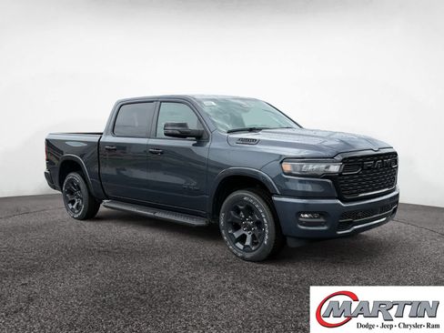 Used 2025 RAM 1500 Big Horn AWD/4WD image 7