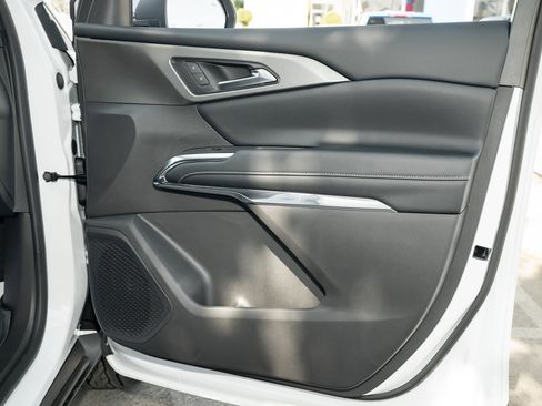 New 2026 Chevrolet Traverse LT w/ Driver Confidence Package image 40