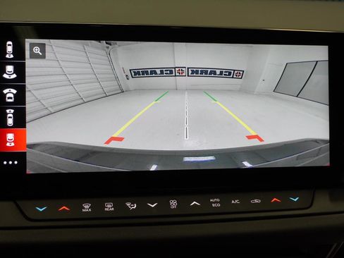 Used 2024 Dodge Charger R/T w/ Plus Group image 34