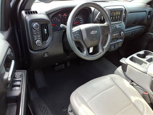 Certified 2019 Chevrolet Silverado 1500 Custom Trail Boss w/ Custom Convenience Package AWD/4WD image 9