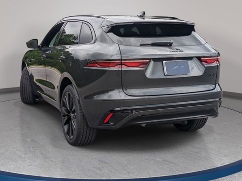 New 2026 Jaguar F-PACE R-Dynamic S image 7