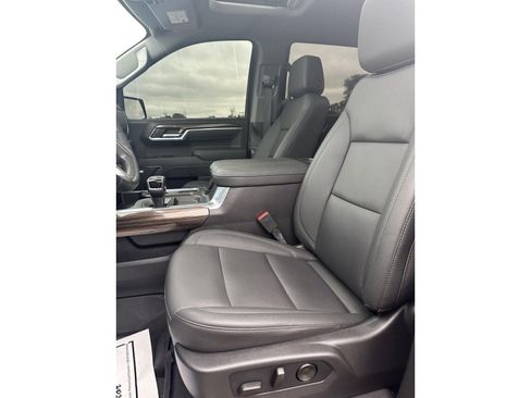 Used 2026 Chevrolet Silverado 1500 LT Trail Boss w/ LT Trail Boss Premium Package AWD/4WD image 23