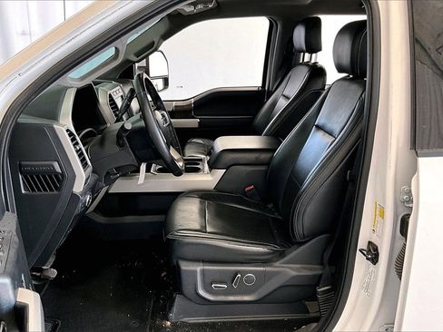 Used 2019 Ford F250 Lariat w/ Chrome Package image 15