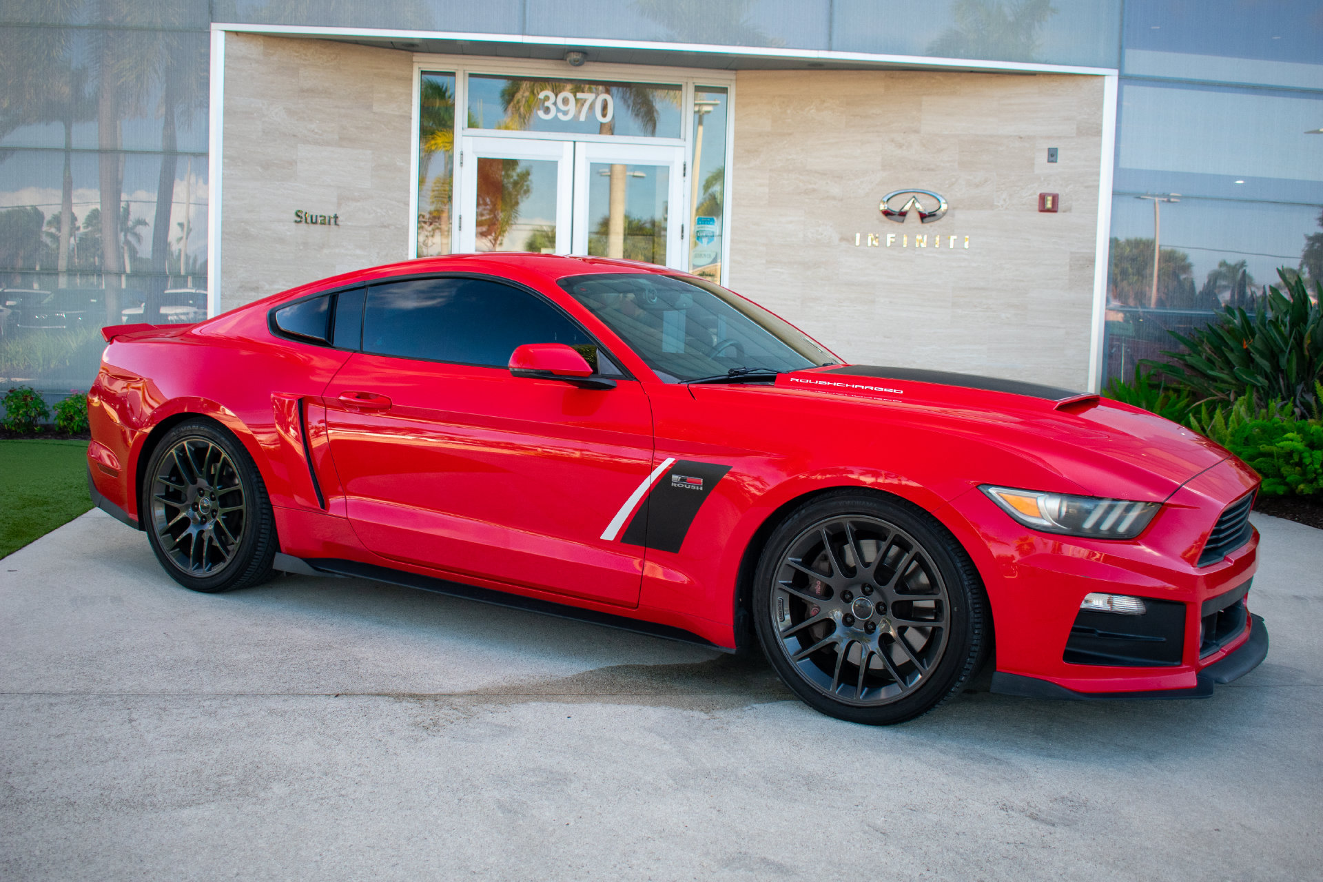 Used 2015 Ford Mustang GT RWD image 4