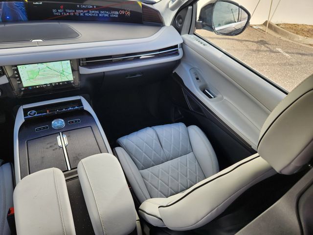New 2026 Lincoln Navigator Black Label AWD/4WD image 12