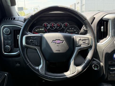 Used 2021 Chevrolet Silverado 1500 LT Trail Boss w/ Convenience Package II AWD/4WD image 6
